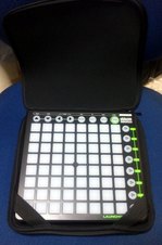 Novation Launchpadを付属ケースにいれてみた